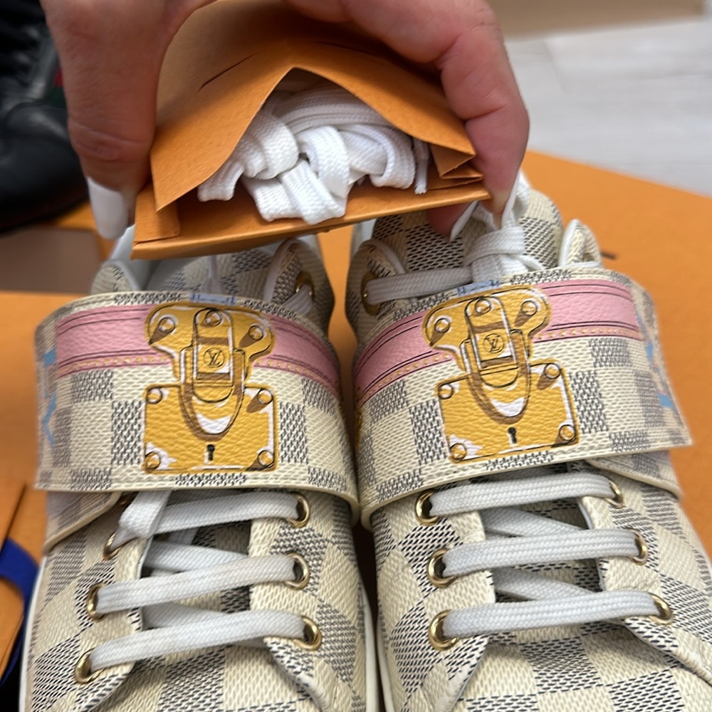 Louis Vuitton women sneaker - Picture 11 of 13